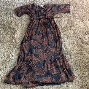 Maternity maxi dress